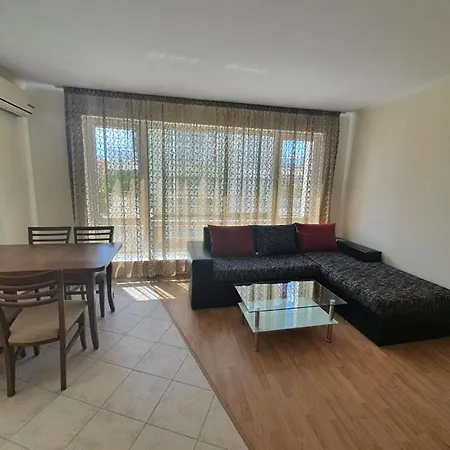 Apartment Апартаменти Азалия *